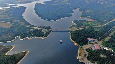 İ­s­t­a­n­b­u­l­­d­a­ ­b­a­r­a­j­ ­d­o­l­u­l­u­k­ ­o­r­a­n­l­a­r­ı­ ­y­ü­z­d­e­ ­4­0­­a­ ­d­a­y­a­n­d­ı­